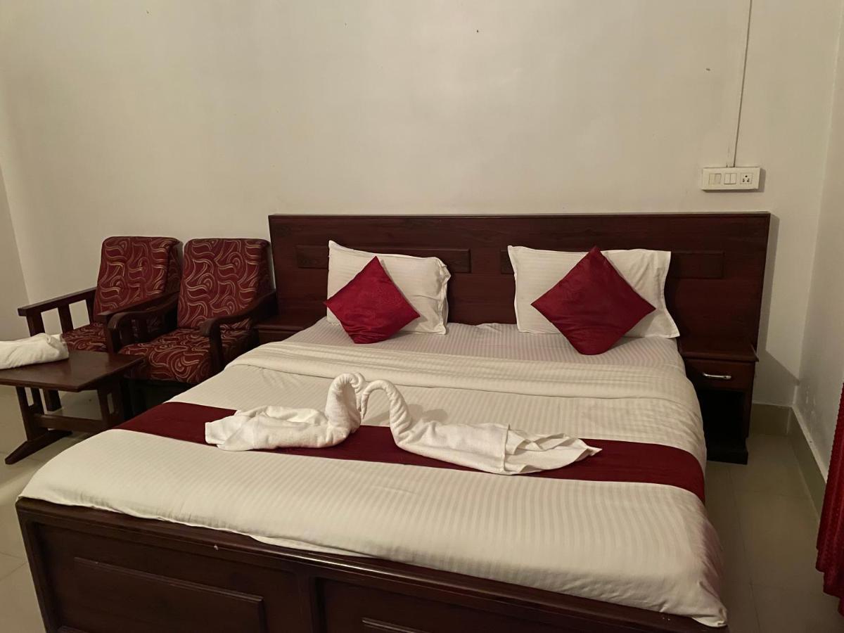 Hotel Caveri Мадикери Экстерьер фото