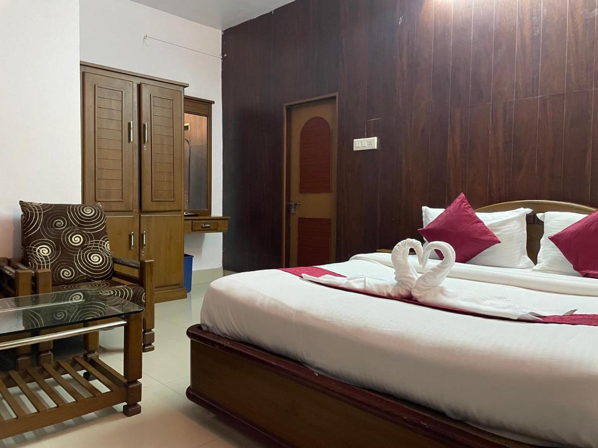 Hotel Caveri Мадикери Экстерьер фото
